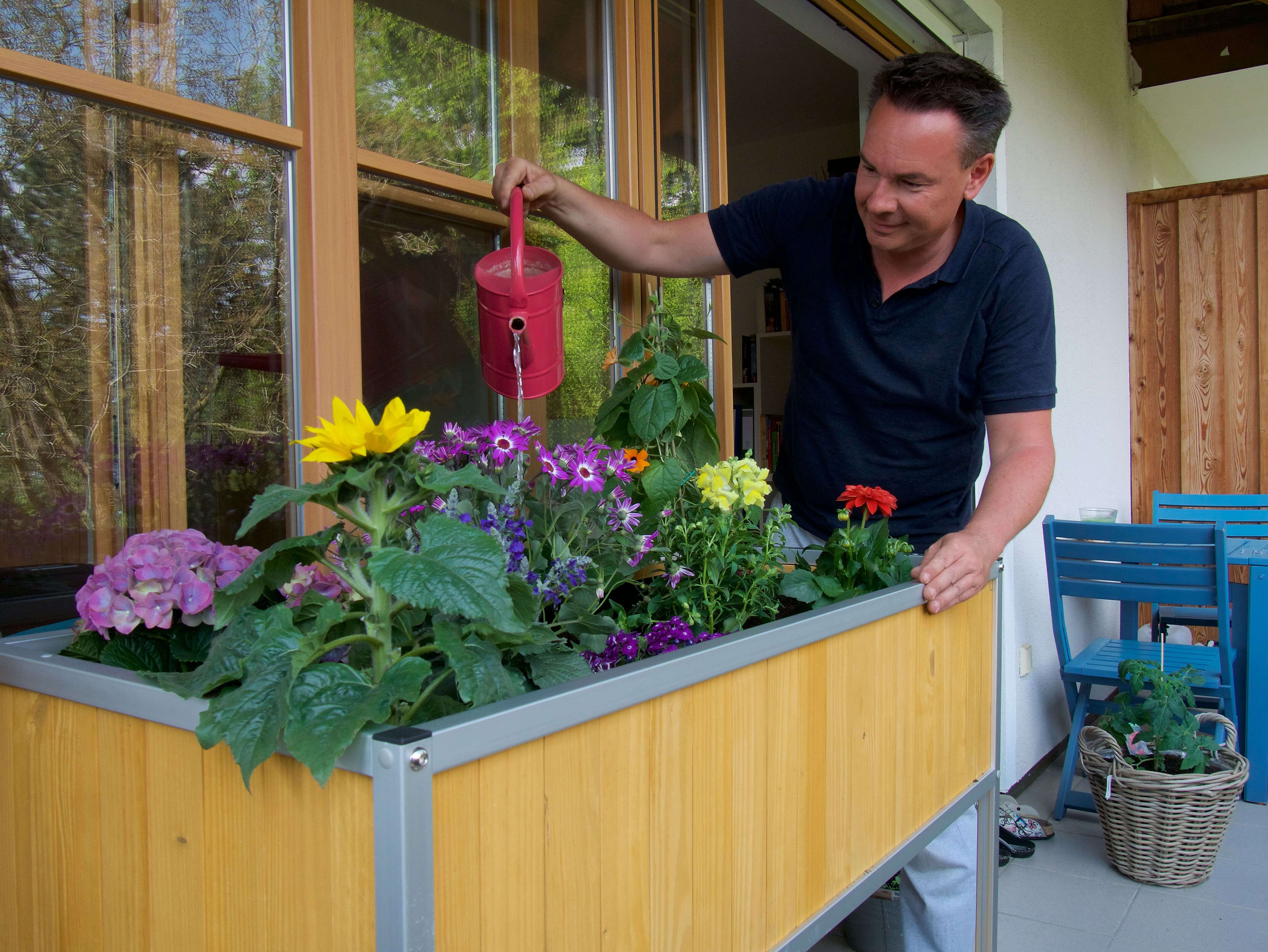 Hochbeet auf dem Balkon