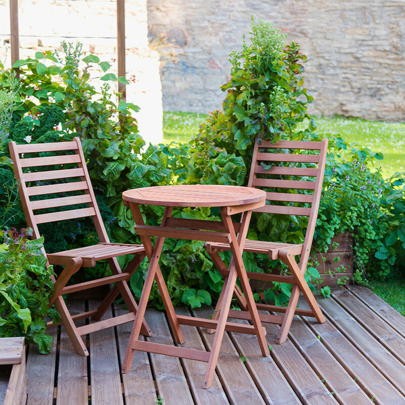 Gartenmöbel reinigen